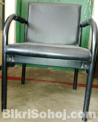 আয়রন ফ্রেম চেয়ার বিক্রয় হবে